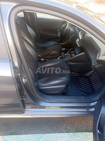 Peugeot 208 Diesel Manuelle 2022 à Fès - 2