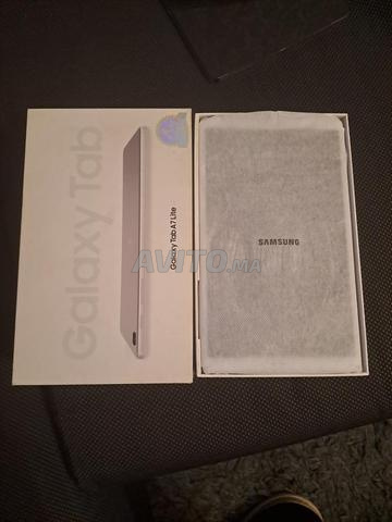 Samsung Galaxy Tab A7 Lite LTE avec Boîte