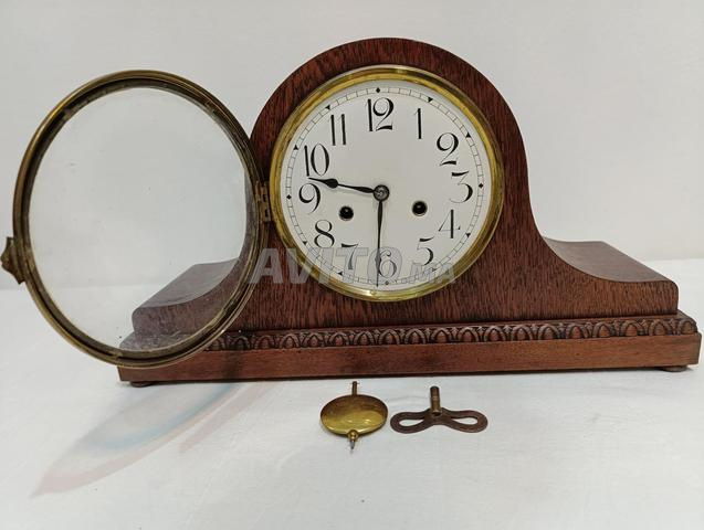 Pendule Chinoiserie mécanique, pièce pure, fabriquée en Allemagne - 2