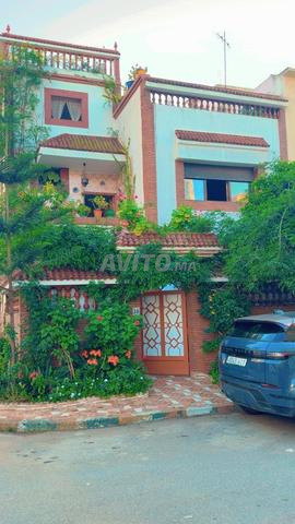 Superbe villa à vendre à temara de 2 façades