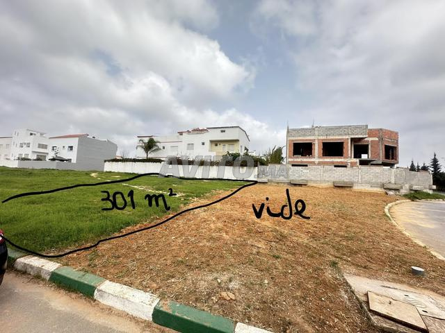 Terrain villa 301 m2 à vendre Résidence fermée