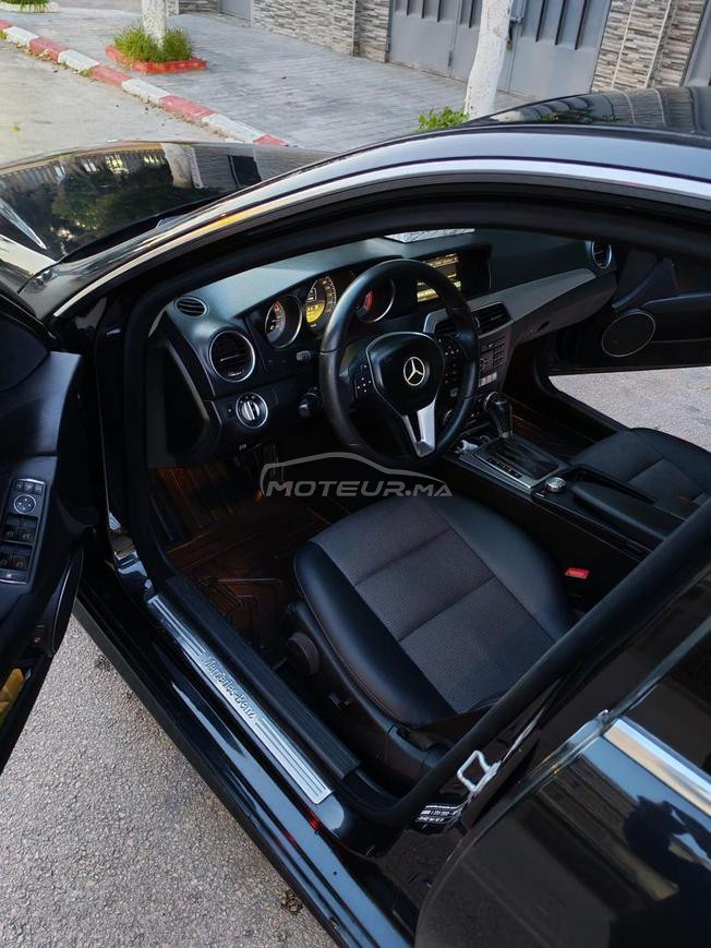 Mercedes-Benz 220 Diesel Automatique 2011 à Tanger