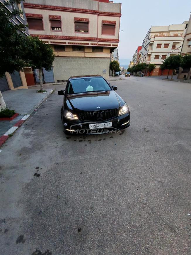 Mercedes-Benz 220 Diesel Automatique 2011 à Tanger