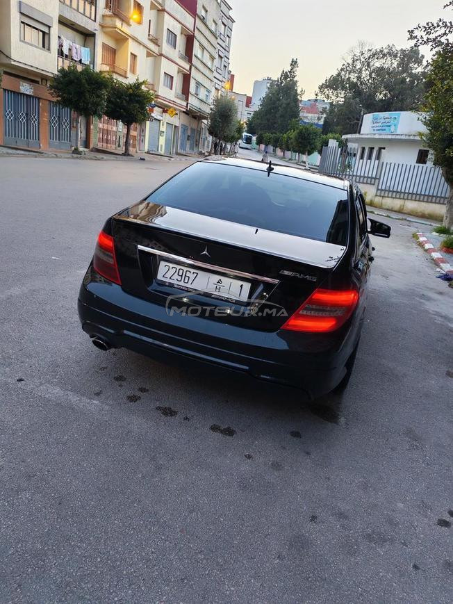 Mercedes-Benz 220 Diesel Automatique 2011 à Tanger
