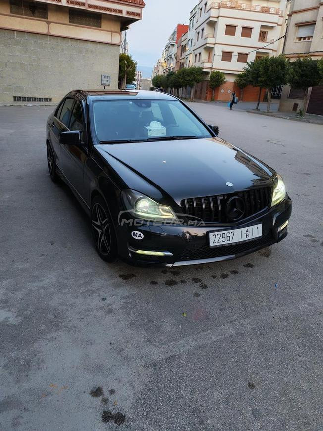 Mercedes-Benz 220 Diesel Automatique 2011 à Tanger