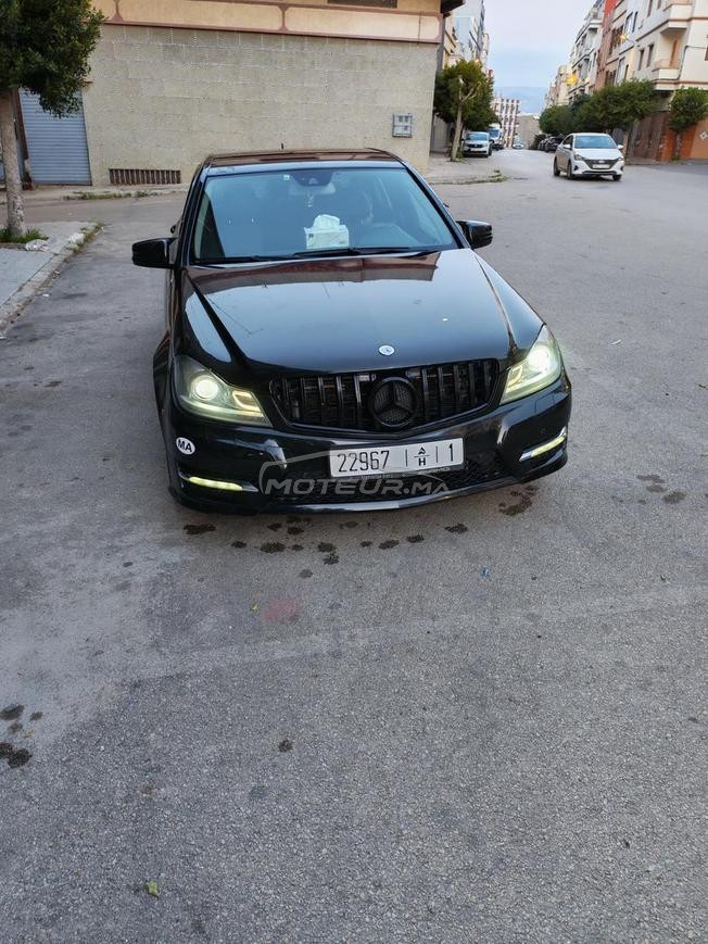 Mercedes-Benz 220 Diesel Automatique 2011 à Tanger