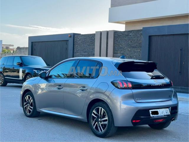 Peugeot 208 1.5 130ch eat8 allure pack diesel