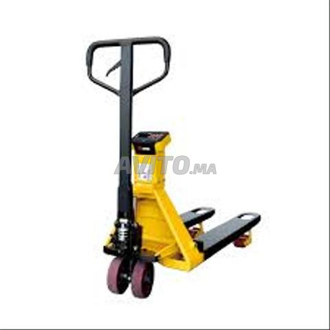 Transpalettes électriques et peseur - 2