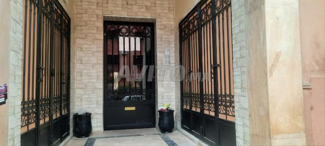 شقة متوسطة المستوى للبيع بمساحة 62 متر مربع في مراكش - 2