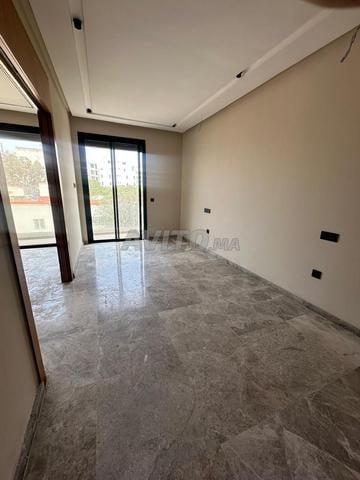 استوديو فارغ بدون إطلالة مباشرة للإيجار في منطقة المستشفيات - 2