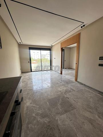 Studio vide sans vis à vis à louer les Hôpitaux - image 5