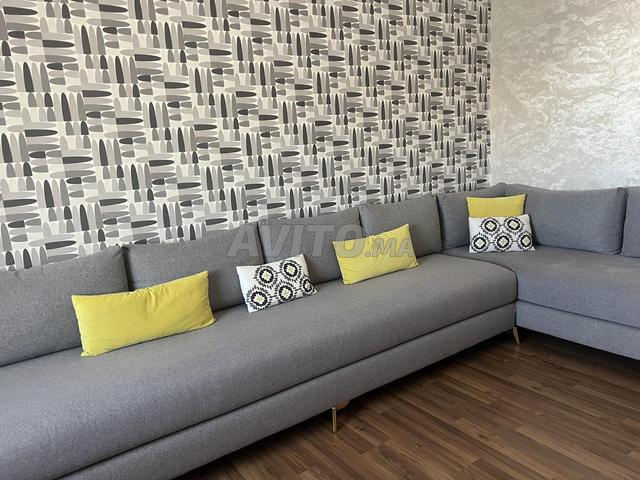 غرفة معيشة رمادية بحالة جيدة جداً - 2