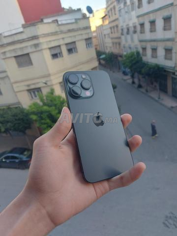 iPhone 15 Pro Max 256Go 86% batterie prix négociable