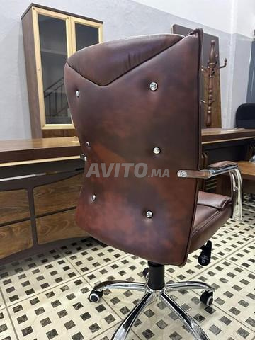 كرسي فاخر يجمع بين الأناقة - 2