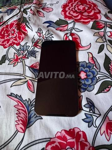 Téléphone encore neuf, bienvenue à ceux qui sont intéressés