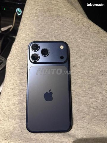 Iphone 17 pro Max E-sim 0 cycles de charges