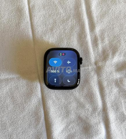 Apple Watch série 11 Jet Black Aluminium GPS - 2