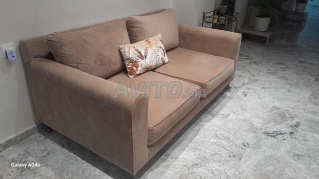 أريكة بحالة ممتازة بيج - 2