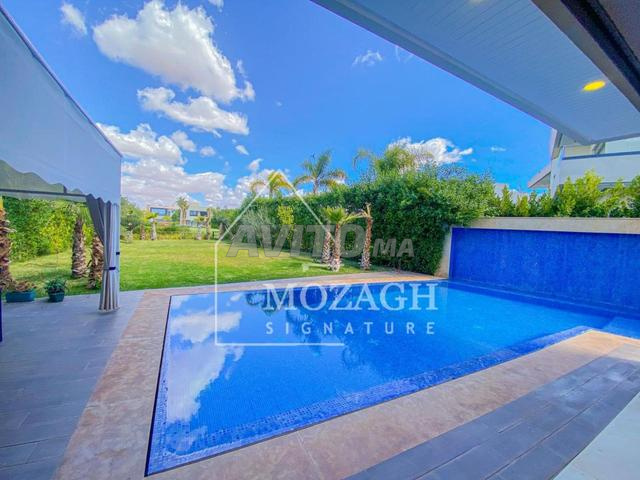 فيلا فاخرة حديثة في إقامة جولف - 2
