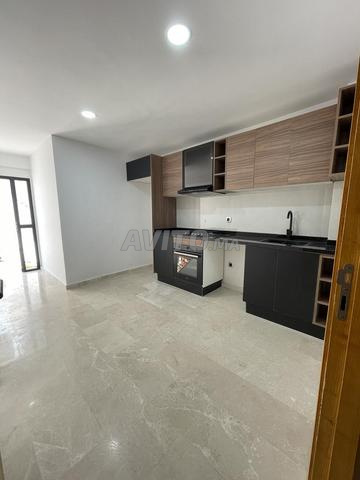 شقة بالطابق الأرضي راقية جداً 99 متر مربع - 2