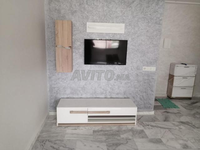 شقة فاخرة للكراء بالسنة مساحتها 107 متر مربع - 2