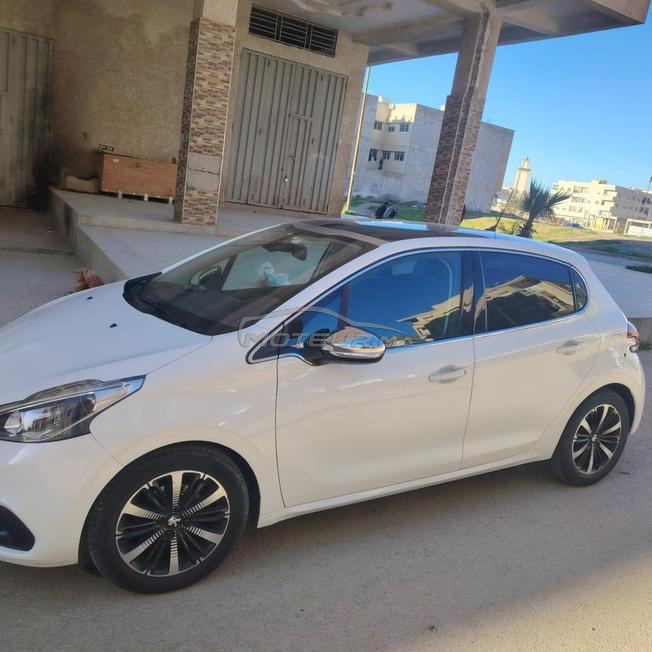 Peugeot 208 Diesel Automatique 2019 à Fès