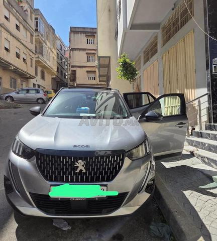 Peugeot 2008 Diesel Automatique 2021 à Tanger - 2