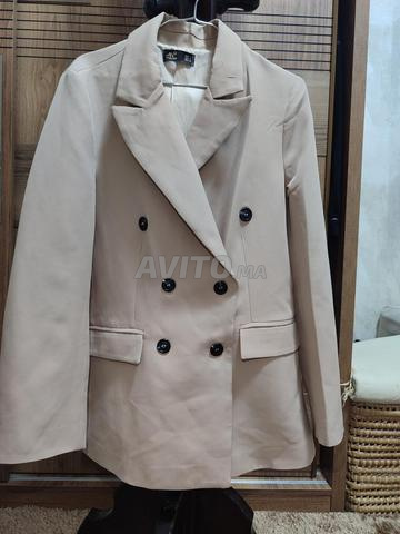 Ensemble tailleur élégant veste et pantalon - 2