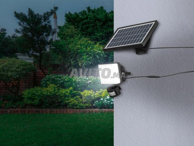 PROJECTEUR SOLAIRE  - 2