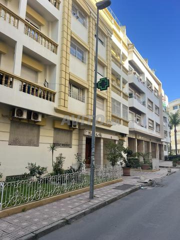 Joli magasin à vendre à Val Fleuri - 2