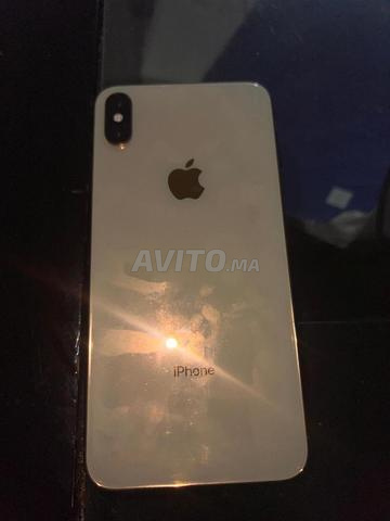 iPhone XS Max en bon état et à un prix raisonnable 🔥