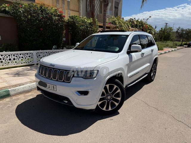 Jeep grand cherokee overland full option