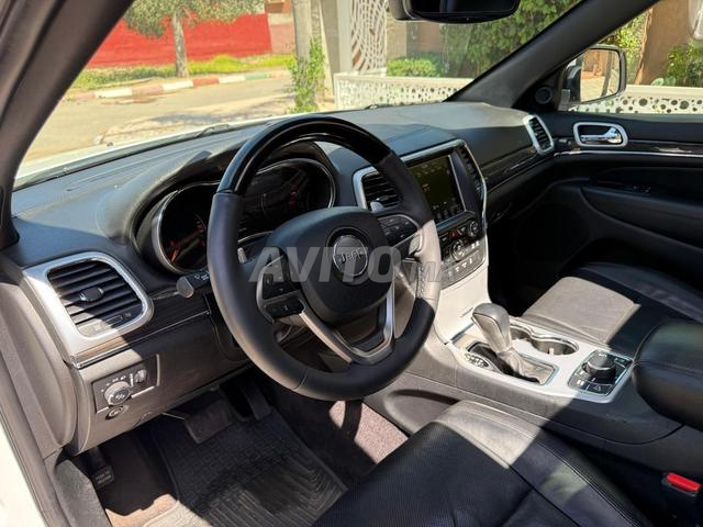 Jeep grand cherokee overland full option