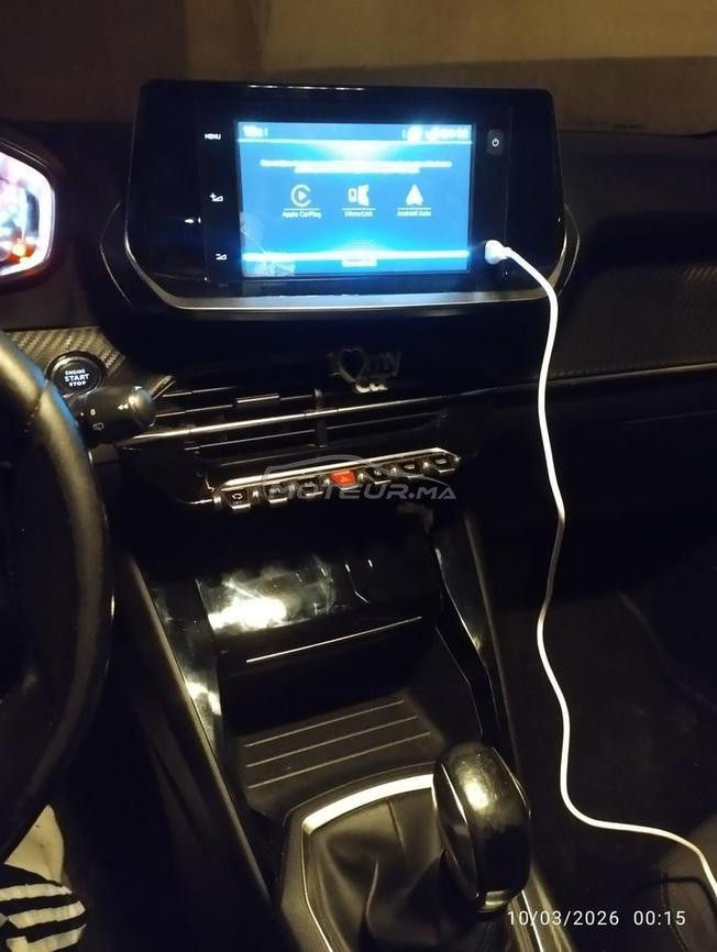 Peugeot 208 allure 3amra 