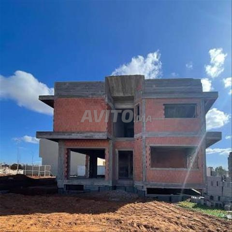 Belle villa en gros œuvre à vendre