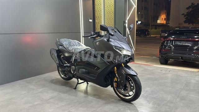 NOUVEAU T MAX TECH YAMAHA - 2
