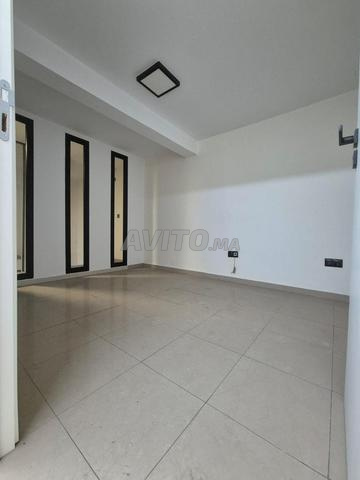 Local 277m à louer - 2