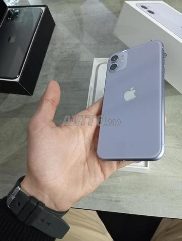iPhone 11 violet en excellent état – avec boîte d'origine
