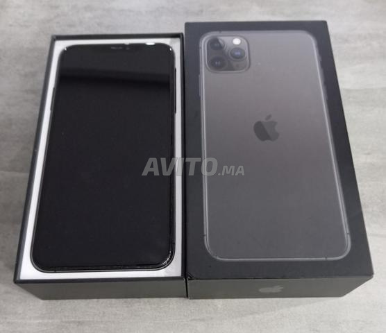 iPhone 11 Pro Max en excellent état – avec boîte d'origine