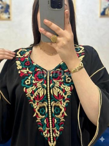 Caftan brodé magnifique, broderie rabati, chic et noble - 2