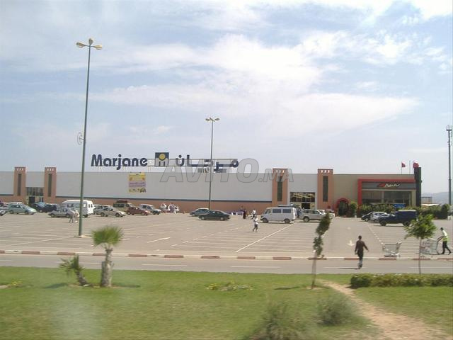 Terrain privé dans un emplacement stratégique