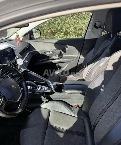 Peugeot 3008 modèle allure bva première main