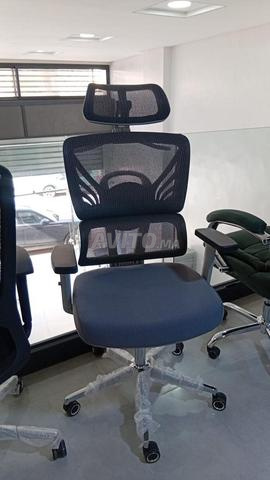 Chaises importées conformes aux normes internationales