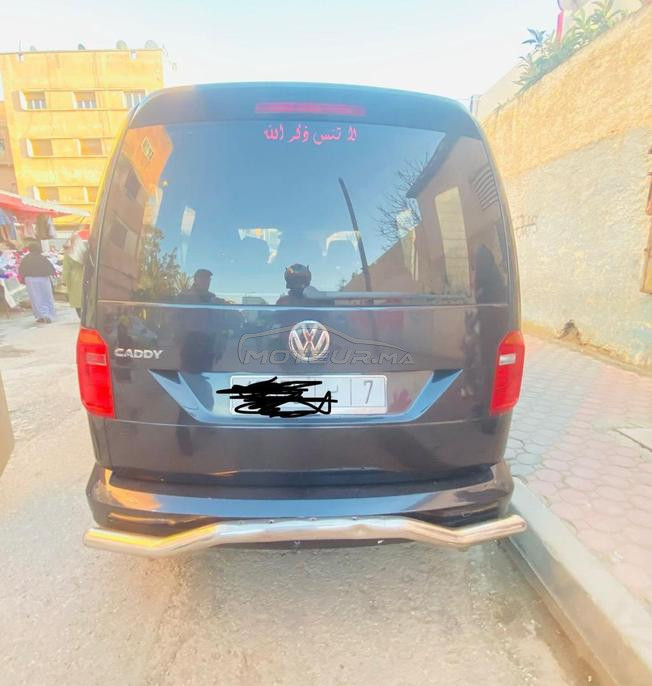 سيارة للبيع