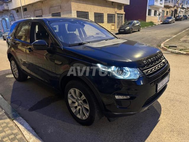 Land Rover Diesel Automatique 2016 à Rabat - 2