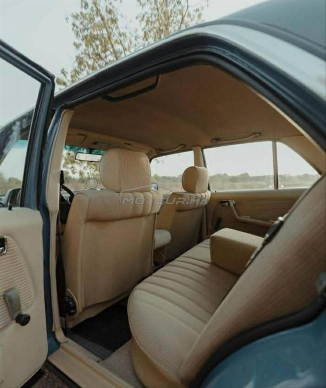 Mercedes-Benz 240 Diesel Automatique 1983 à Rabat