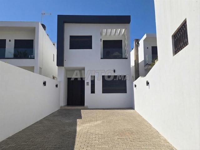 فيلا على البحر مباشرة بشاطئ مانسمان بالمحمدية