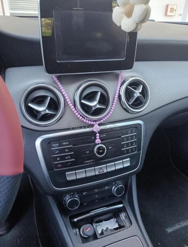 Voiture mercedes GLA 200 excellent état 