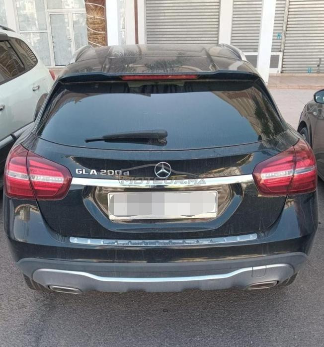 Voiture mercedes GLA 200 excellent état 