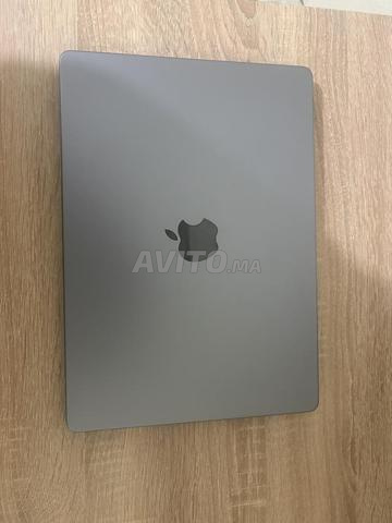 Macbook M1 Pro 512gb 16 Go RAM, prix négociable